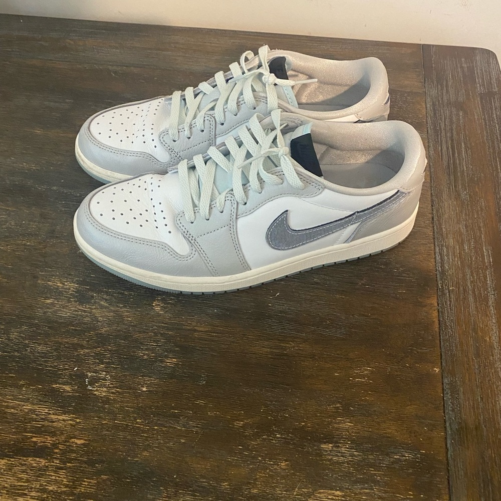 Jordan Athletic Shoes in White and Gray